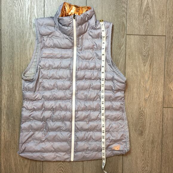 New Balance Thin Puff Vest TCS New York City Marathon Grey / Gold Women Medium - Picture 4 of 6